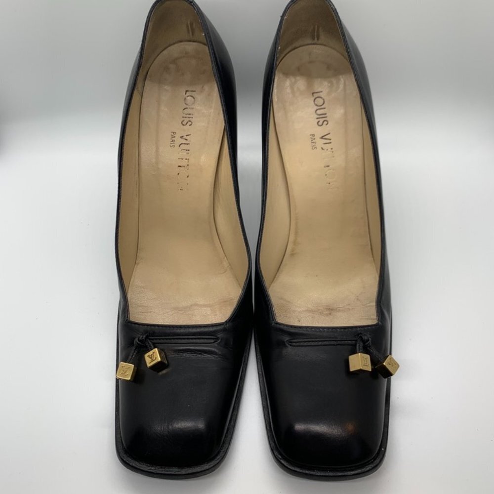 Louis Vuitton stacked heel Pump with Gold Logo 38